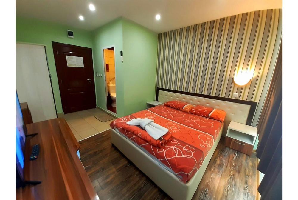 Хотел Дунав Свищов Hostel Exterior photo