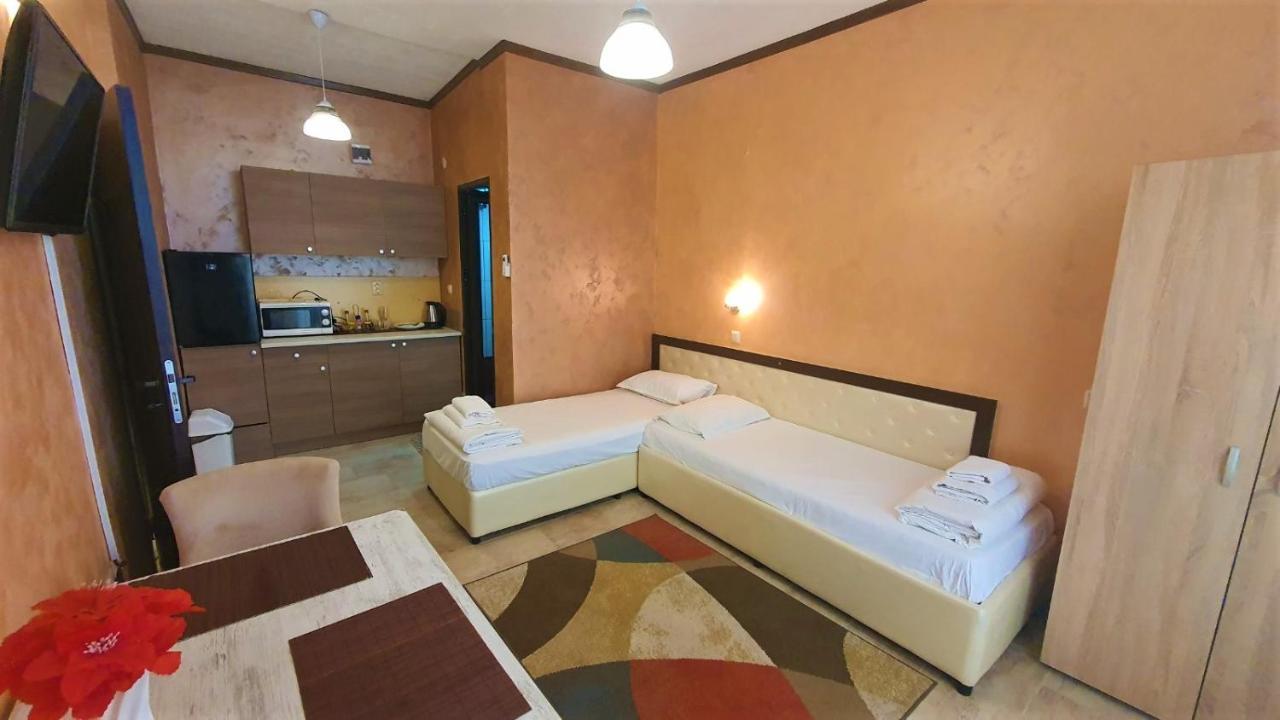 Хотел Дунав Свищов Hostel Exterior photo