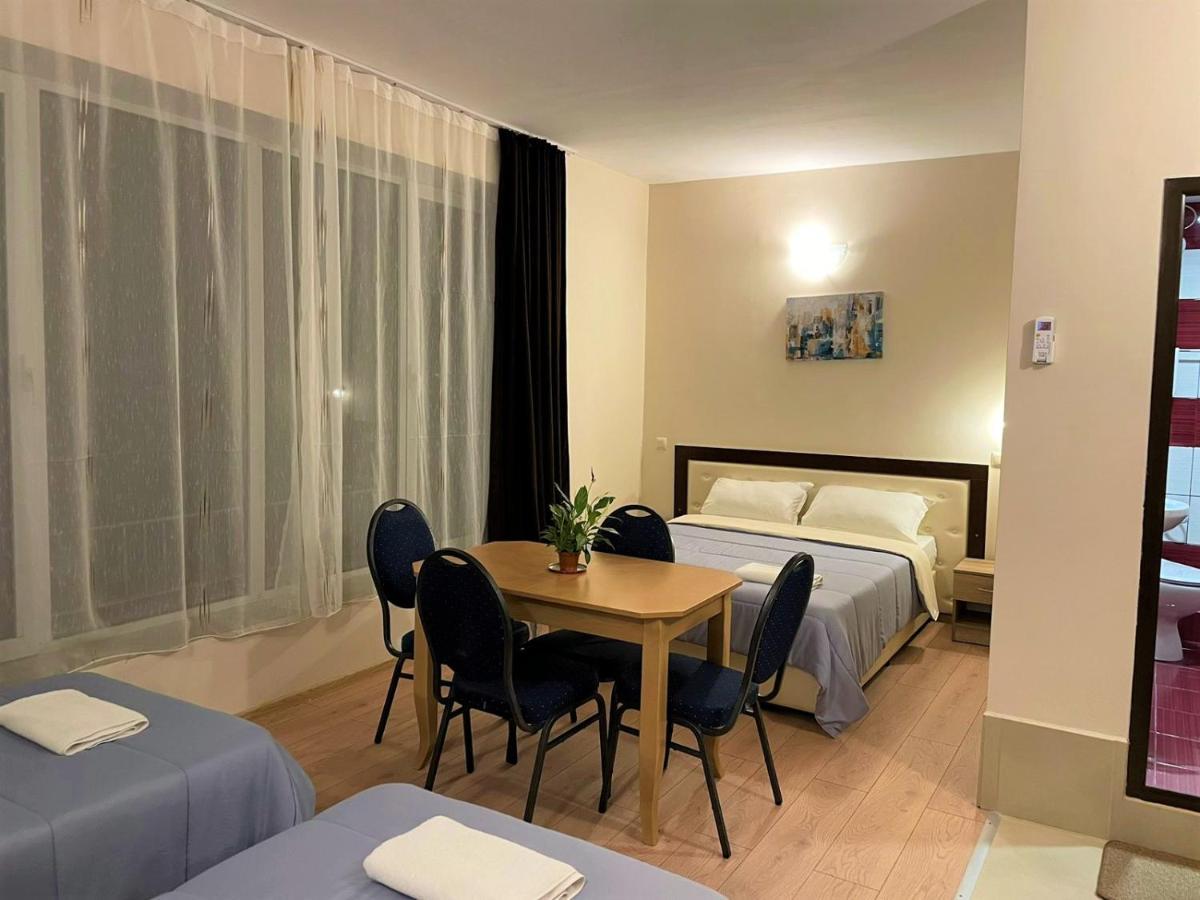 Хотел Дунав Свищов Hostel Exterior photo